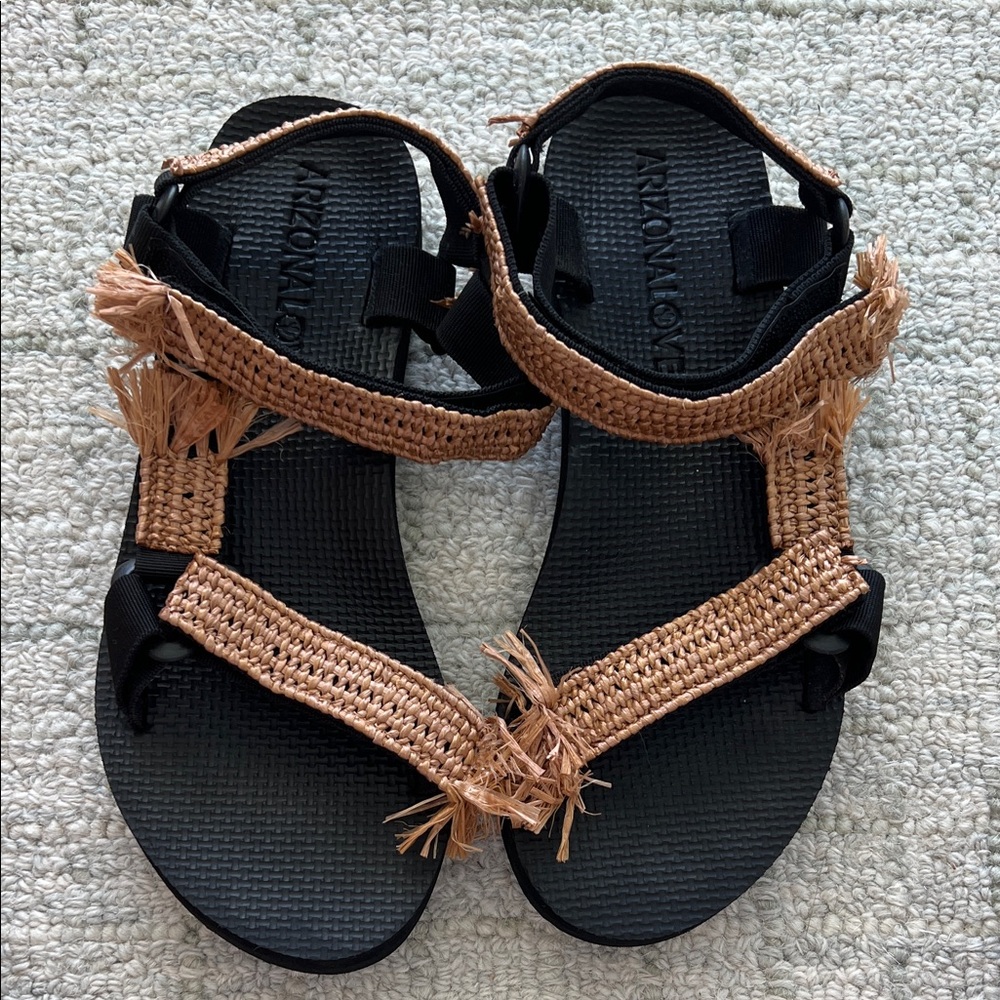 Arizona Love Company Women's Black and Brown Woven Sandals